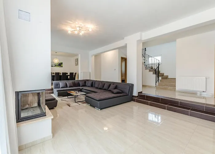 Amazing In With Sauna