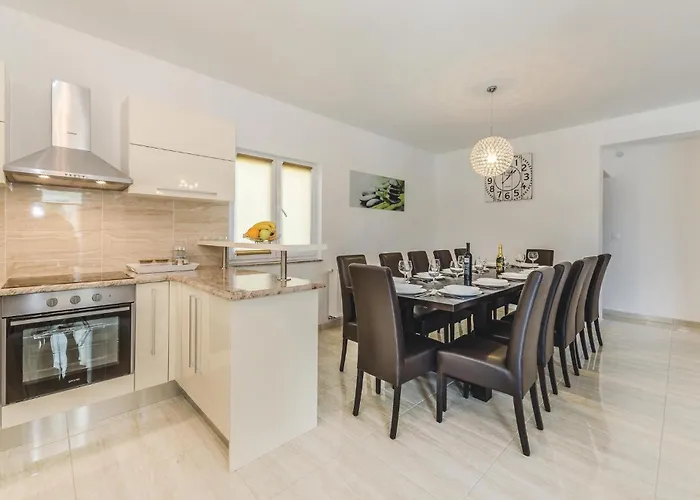 Amazing In With Sauna * Debeljak