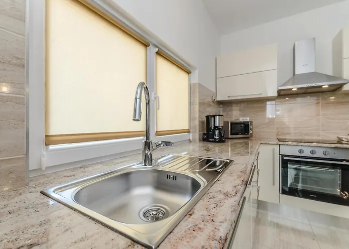 Дом отдыха Amazing Home In Debeljak With Sauna Debeljak